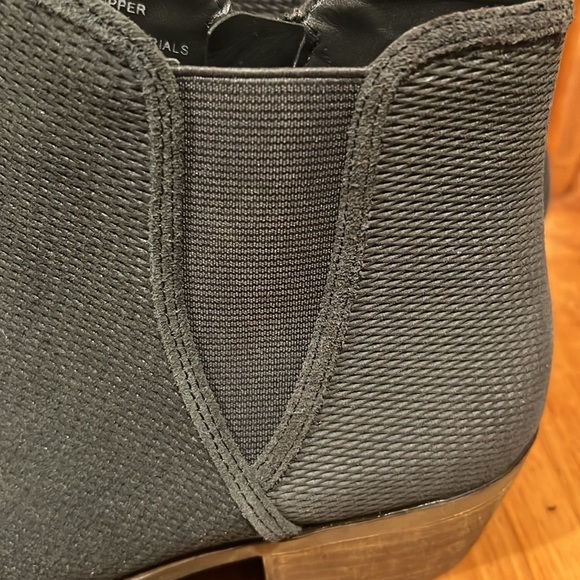 New Kensie Boots - Picture 14 of 16